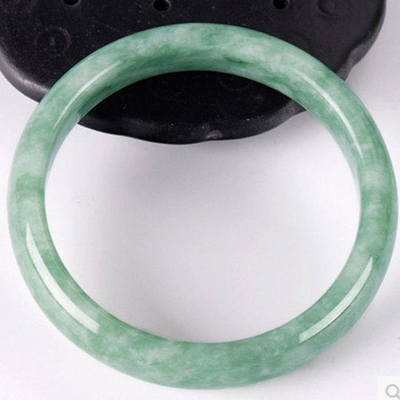 10% OFF) 54-65 mm Certified Natural Jadeite Emerald A Jade HandCarved Bracelet Bangle
