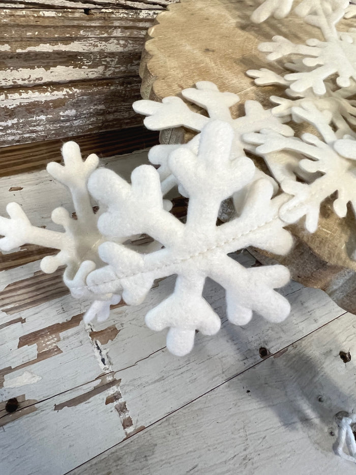 Plush Snowflake Garland