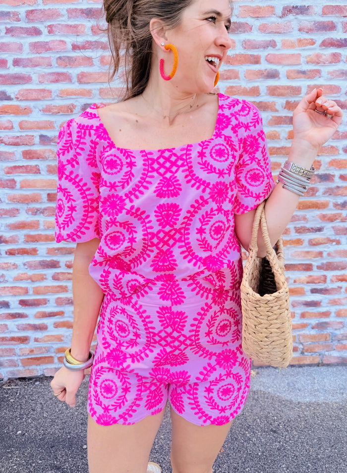 Rose Embroidery Scallop Shorts