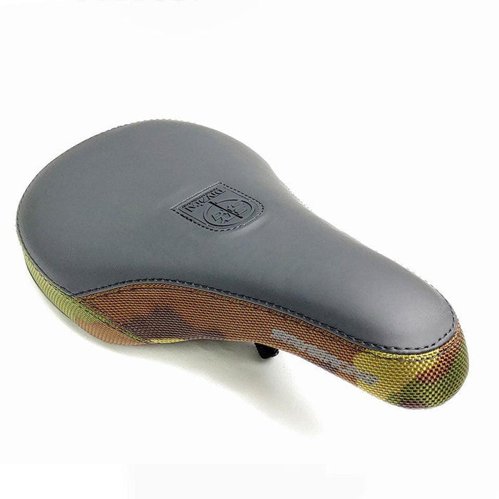 The Stay Strong Combo Mid Pivotal Seat features a smooth black top, camouflage-patterned sides, and an embossed logo on its pivotal surface.