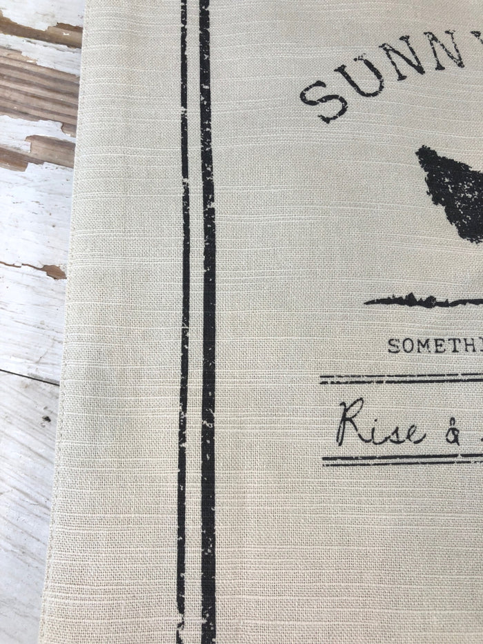 Sunny Feed Farmhouse Table Runner
