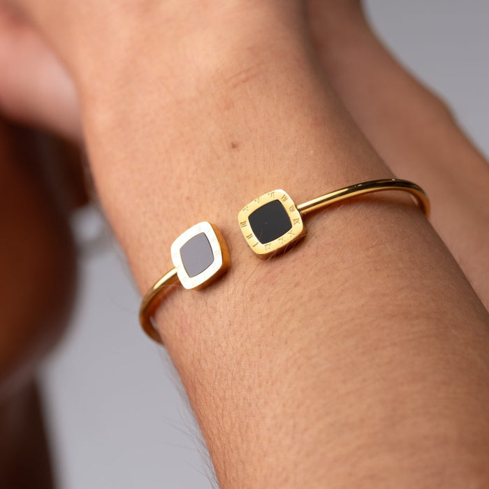Women's Stainless Steel 18K Gold-Plated Bracelet – Bangle Onyx Cuff – Meiva bracelet view 2