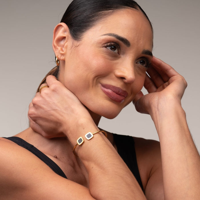 Women's Stainless Steel 18K Gold-Plated Bracelet – Bangle Onyx Cuff – Meiva bracelet view 4