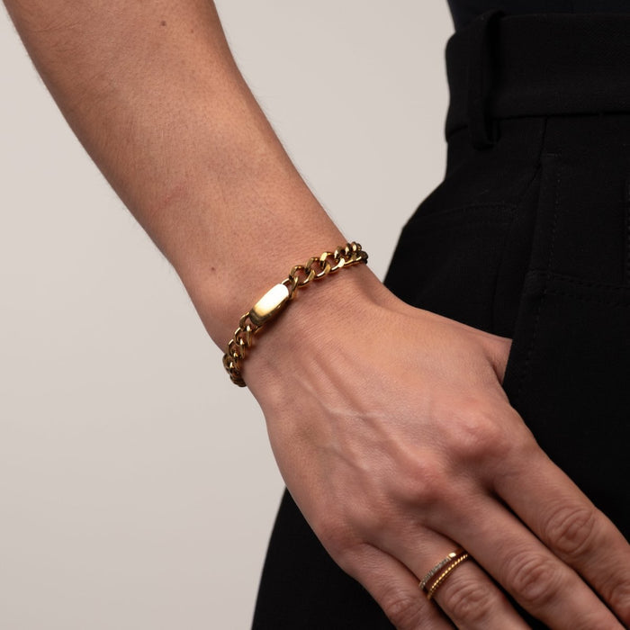 Women's Stainless Steel 18K Gold-Plated Bracelet – Chain with Rectangular Pendant, Layered – Meiva bracelet view 5