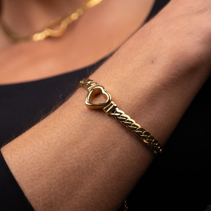 Women's Stainless Steel 18K Gold-Plated Bracelet – Minimalist Heart, Dainty – Meiva bracelet view 5
