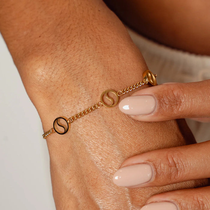 Women's Stainless Steel 18K Gold-Plated Bracelet – Sierra Pendant, Dainty – Meiva bracelet view 5