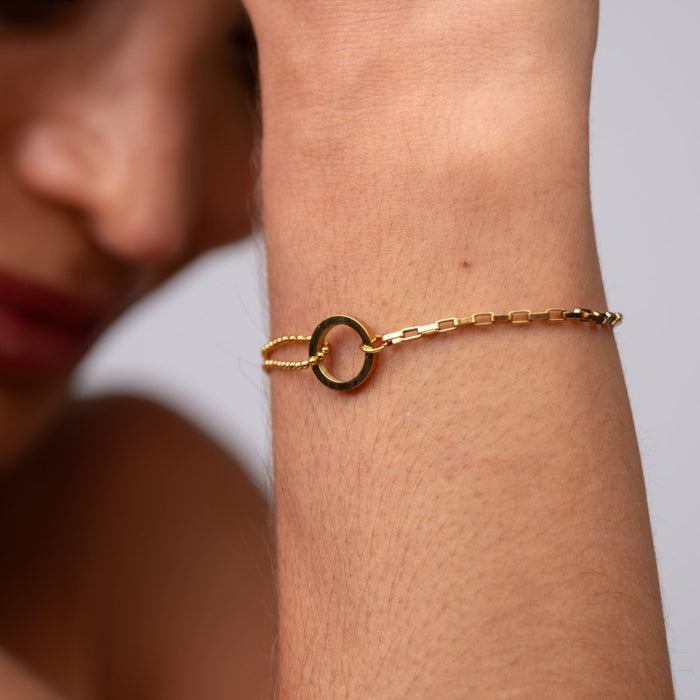 Women's Stainless Steel 18K Gold-Plated Bracelet – Une, Dainty – Meiva bracelet view 6