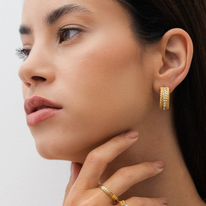 Women's Stainless Steel 18K Gold-Plated Earrings – Hoop Date Hoop Earring – Meiva earrings view 4