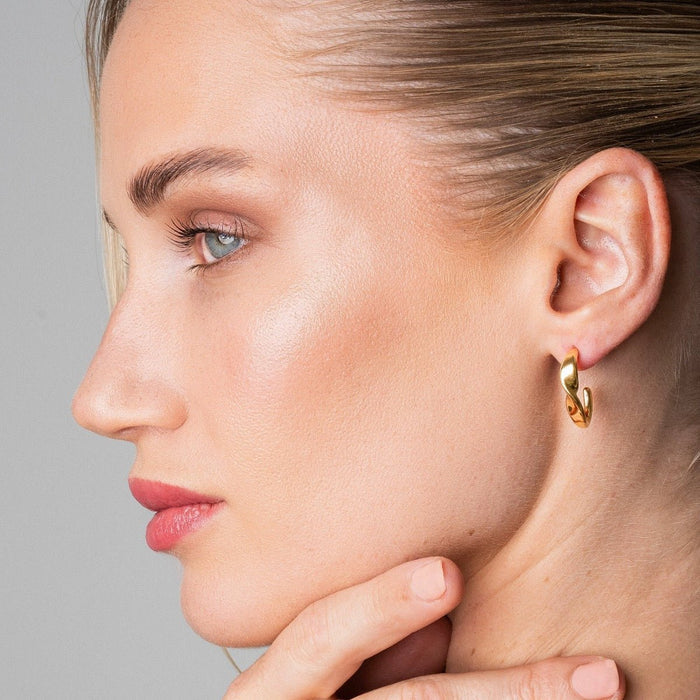 Women's Stainless Steel 18K Gold-Plated Earrings – Hoop Luci Hoop Earring – Meiva earrings view 2