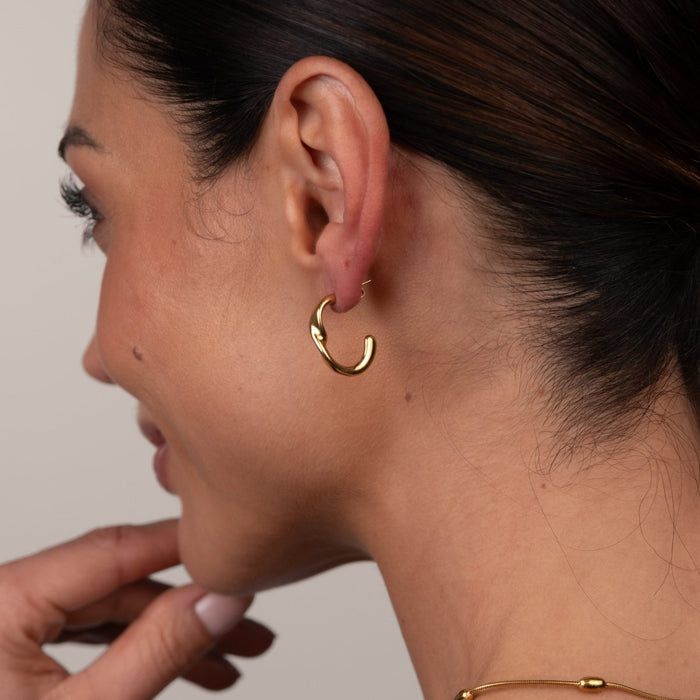 Women's Stainless Steel 18K Gold-Plated Earrings – Hoop Luci Hoop Earring – Meiva earrings view 7