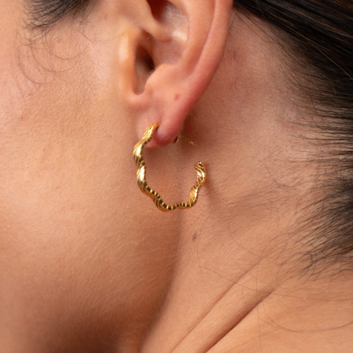 Women's Stainless Steel 18K Gold-Plated Earrings – Hoop Wavy Texture Hoop – Meiva earrings view 3