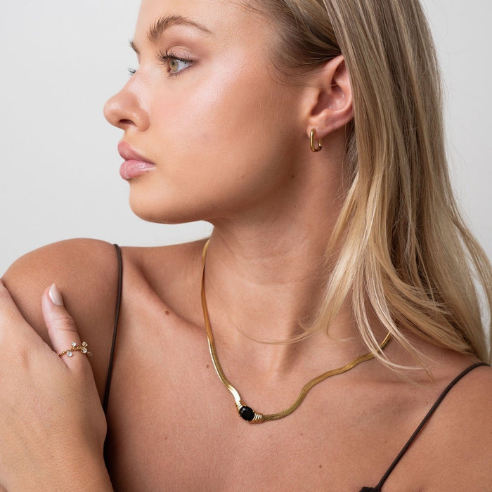 Women's Stainless Steel 18K Gold-Plated Necklace – Mesh Onyx Stone – Meiva necklace view 4