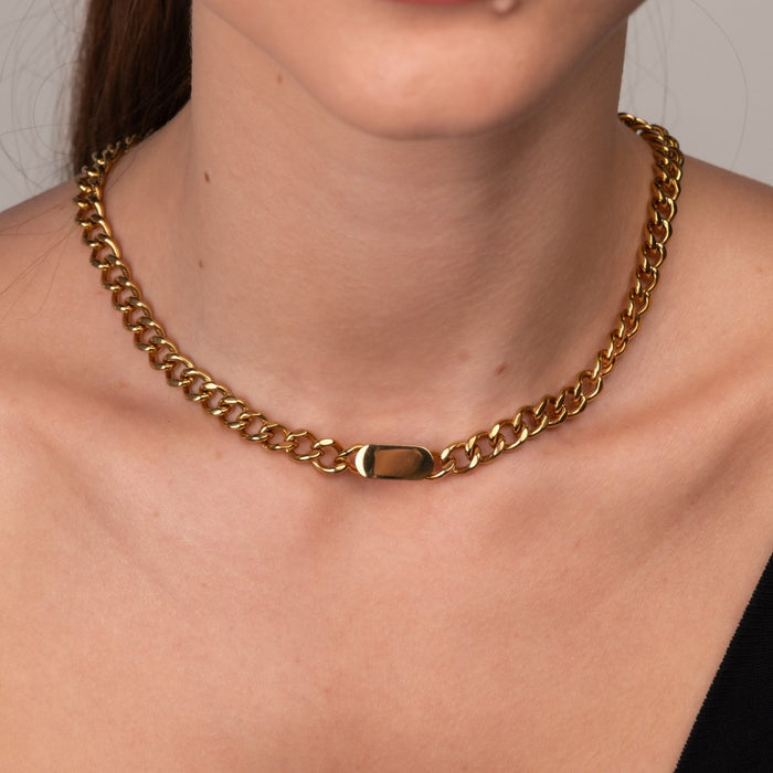 Women's Stainless Steel 18K Gold-Plated Necklace – Minimalist Rectangular Pendant Chain, Dainty – Meiva necklace view 4