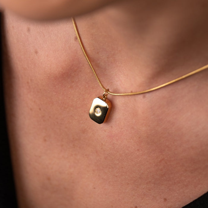 Women's Stainless Steel 18K Gold-Plated Necklace – Shine Pendant – Meiva necklace view 3