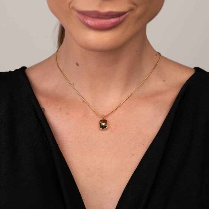 Women's Stainless Steel 18K Gold-Plated Necklace – Shine Pendant – Meiva necklace view 4
