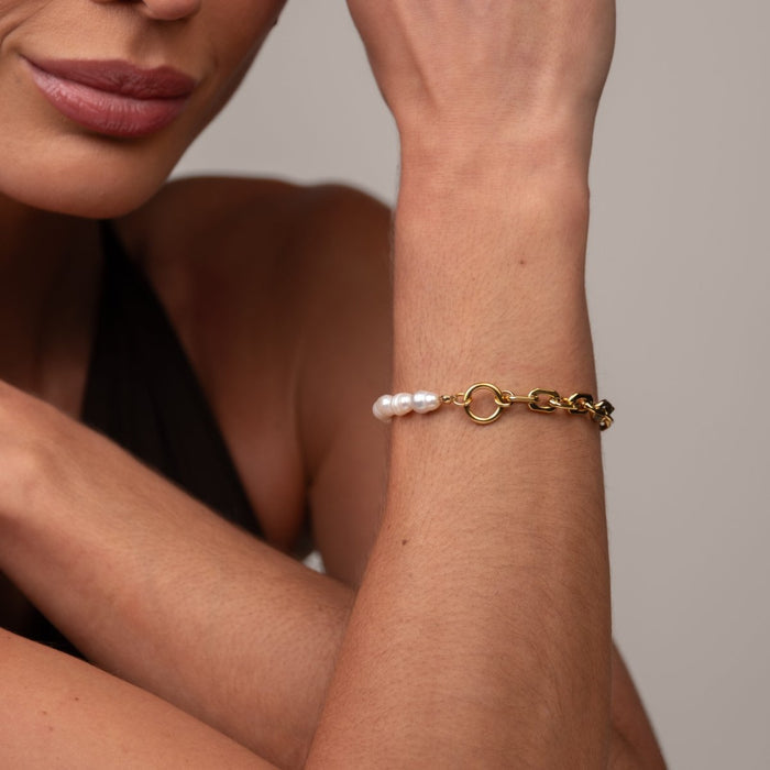 Women's Stainless Steel 18K Gold-Plated Pearl Bracelet – Mood, Dainty – Meiva bracelet view 7