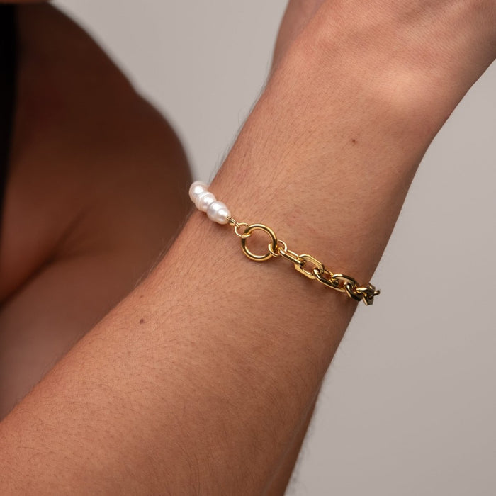 Women's Stainless Steel 18K Gold-Plated Pearl Bracelet – Mood, Dainty – Meiva bracelet view 8