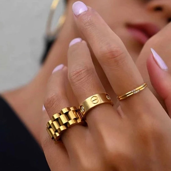 Women's Stainless Steel 18K Gold-Plated Ring – Beauty Wide Minimalist Link, Dainty – Meiva ring view 2