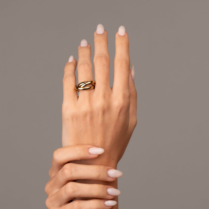 Women's Stainless Steel 18K Gold-Plated Ring – Trinity – Meiva ring view 2